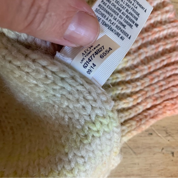 American Eagle Outfitters Cream And Pastel Rainbow Stripe Sweater M - Picture 4 of 8